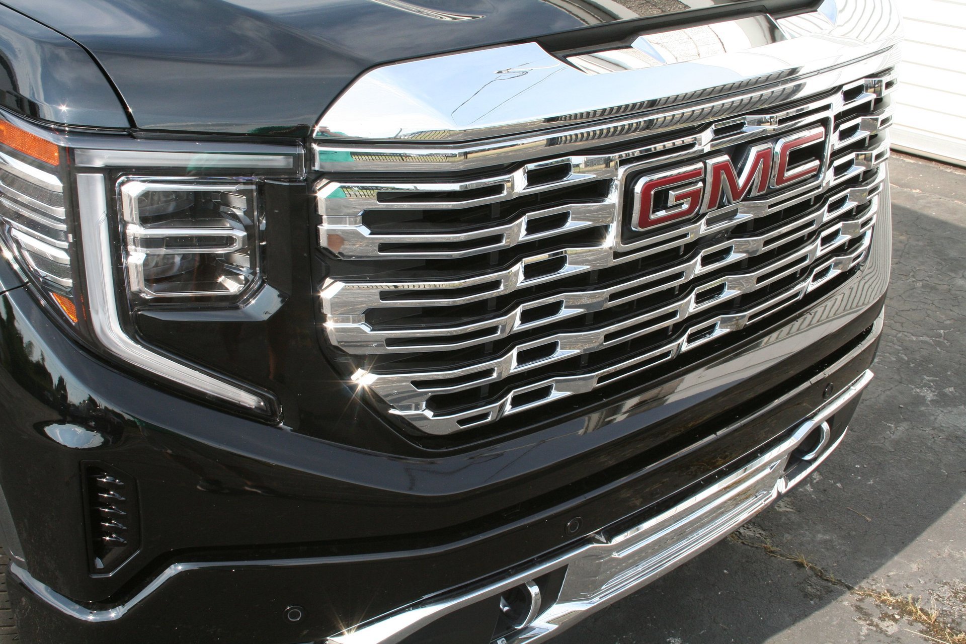 Used 2024 GMC Sierra 1500 Denali w/ Denali Reserve Package image 7