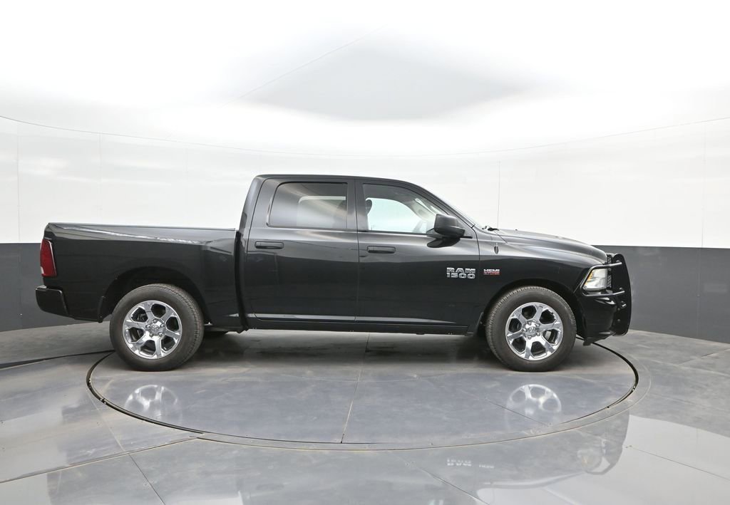 Used 2017 RAM 1500 Express RWD image 18