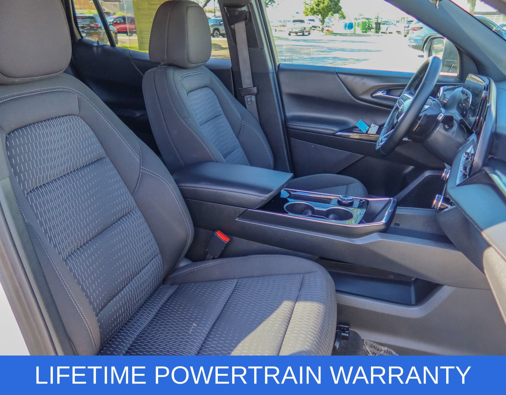 Used 2026 Chevrolet Equinox LT AWD/4WD image 11