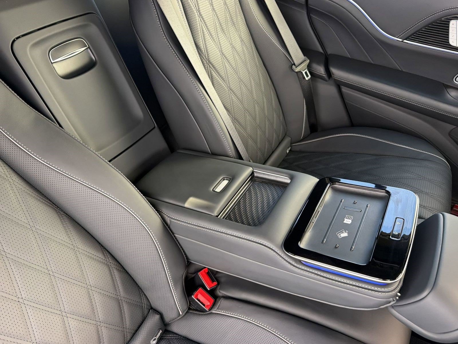 Certified 2026 Mercedes-Benz Maybach GLS 600 4MATIC image 28