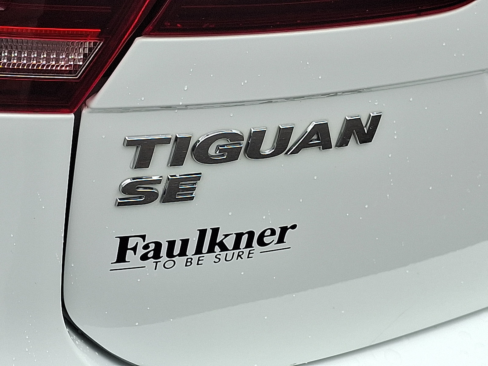 Used 2020 Volkswagen Tiguan SE R-Line AWD/4WD image 33