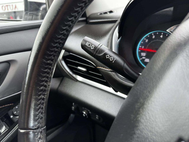 Used 2020 Chevrolet Traverse LT FWD image 24