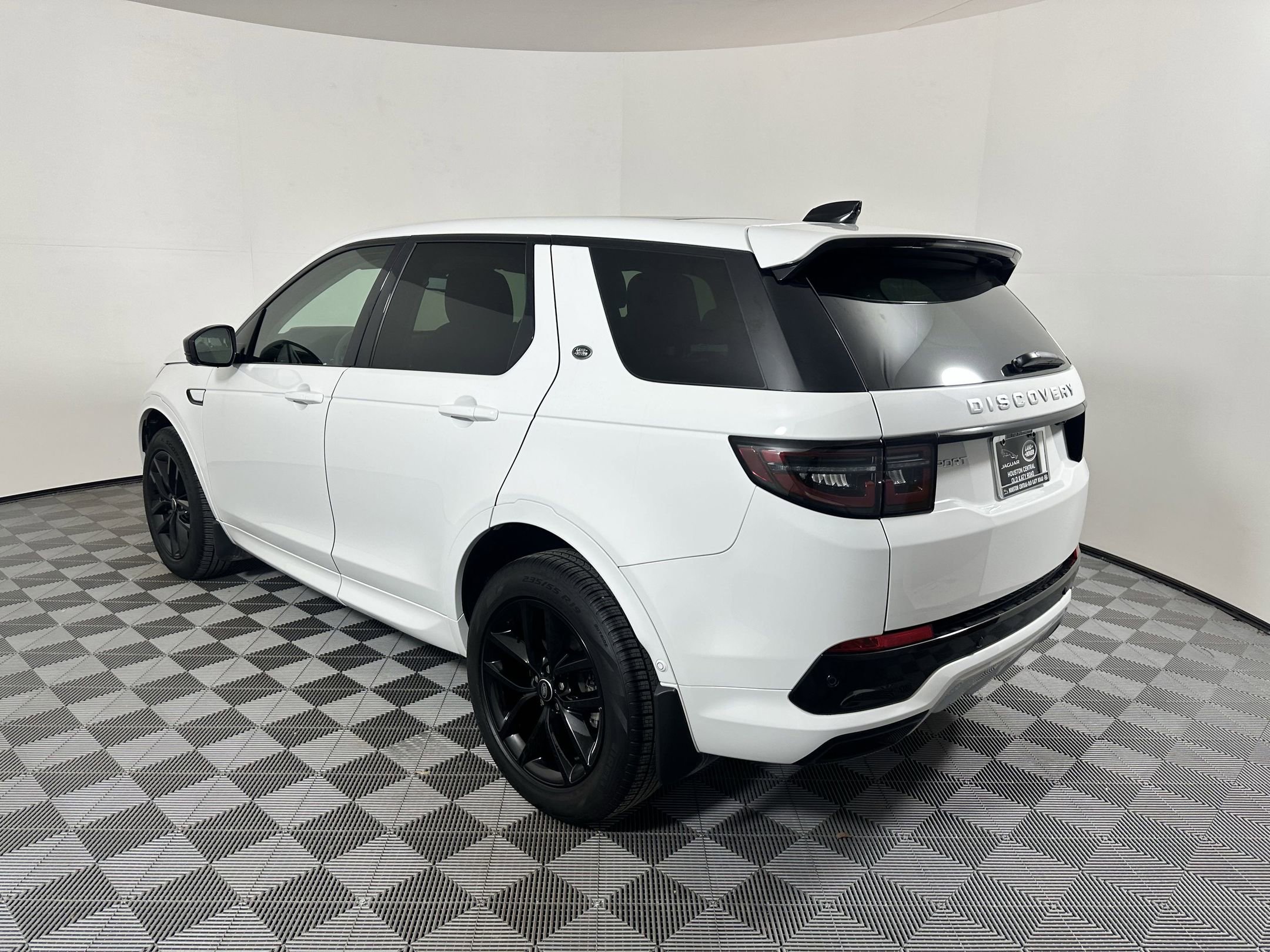 Certified 2024 Land Rover Discovery Sport S image 3