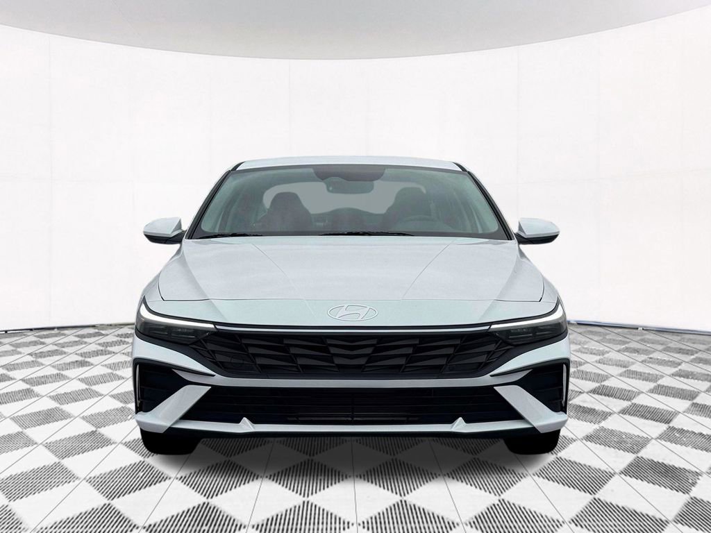 New 2026 Hyundai Elantra SE FWD image 19