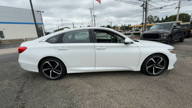 Used 2018 Honda Accord Sport image 9