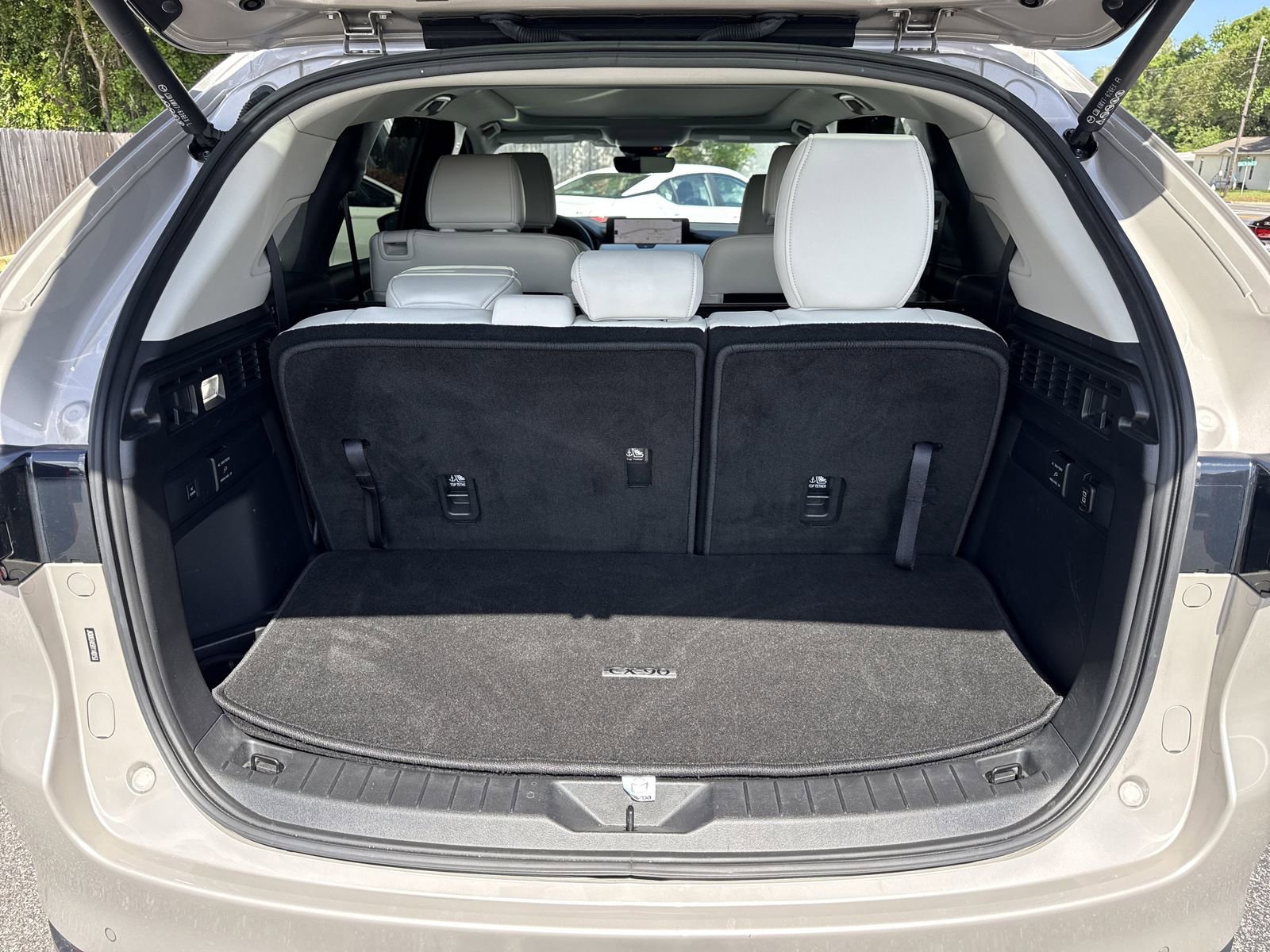 Used 2024 MAZDA CX-90 Plug-In Hybrid w/ Premium Plus image 35