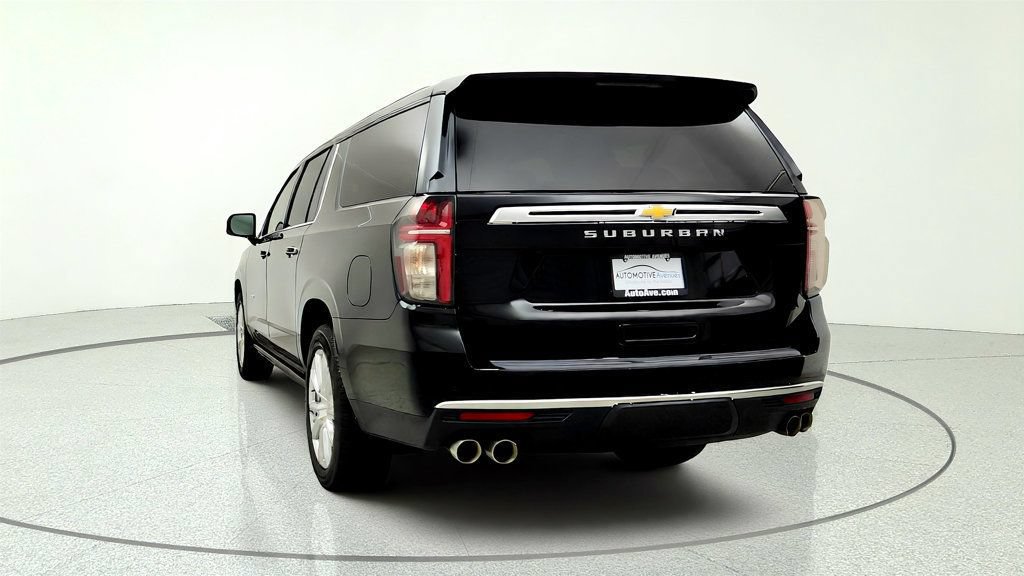 Used 2022 Chevrolet Suburban High Country AWD/4WD image 6