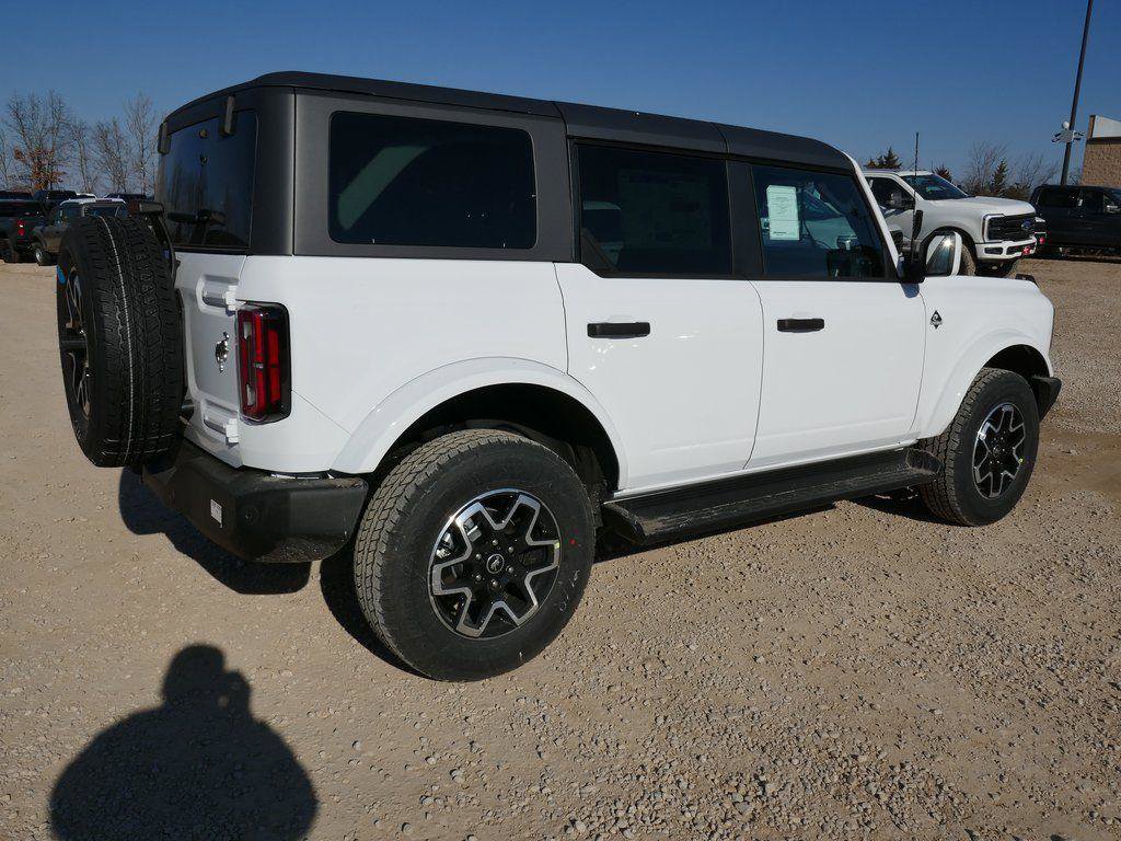 New 2026 Ford Bronco Outer Banks image 4