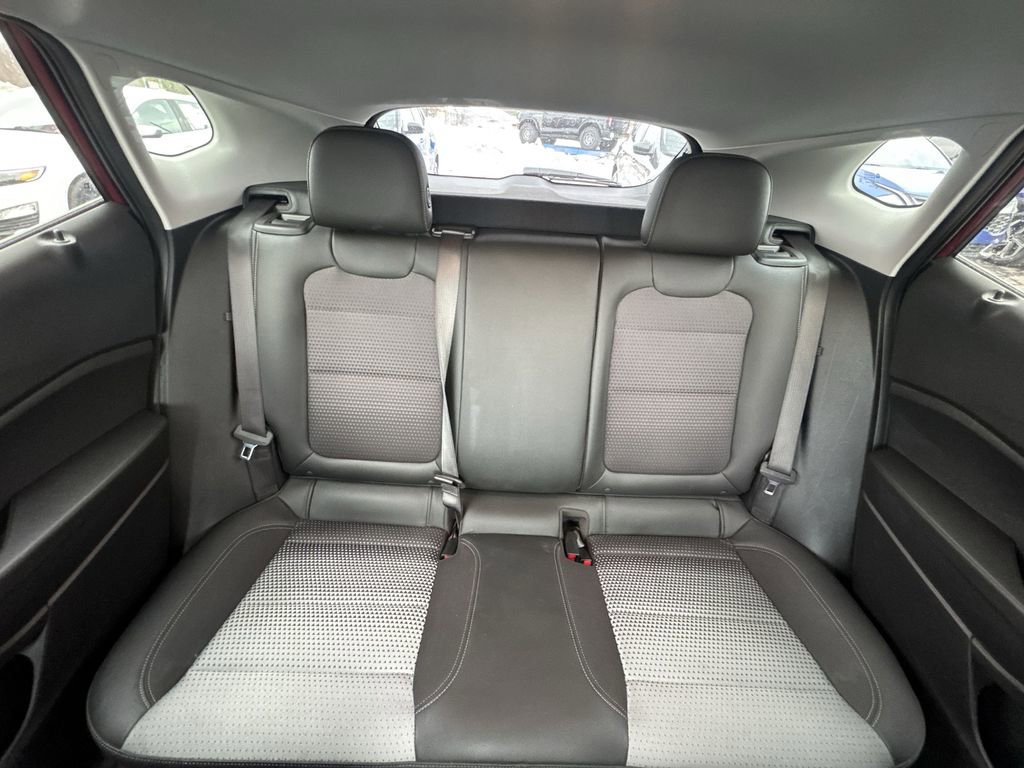 Used 2025 Chevrolet Trax LT w/ LT Convenience Package image 22