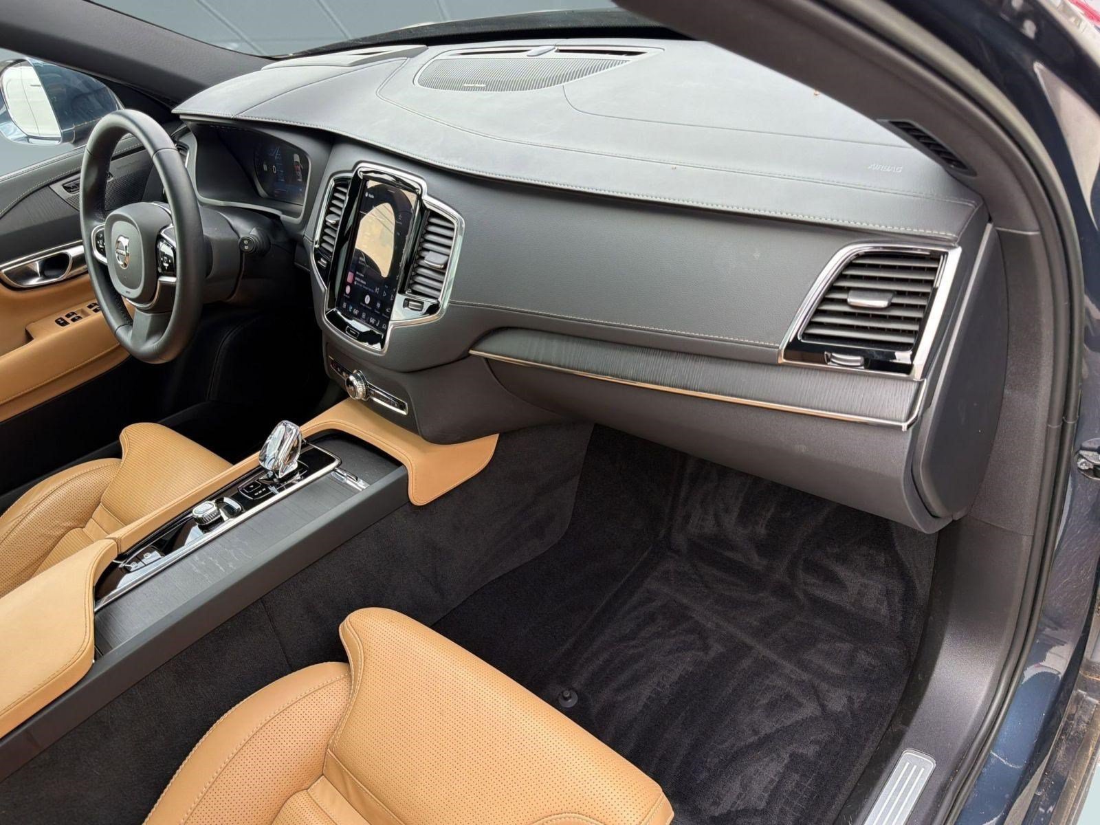 Certified 2023 Volvo XC90 B6 Ultimate w/ Protection Package Premier AWD/4WD image 31