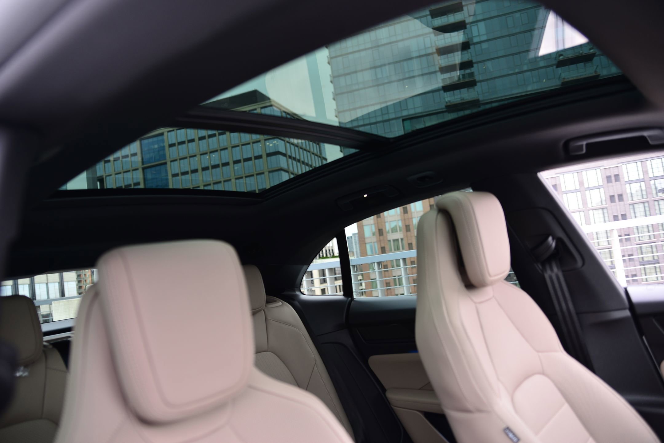 New 2025 Porsche Macan Electric RWD image 15