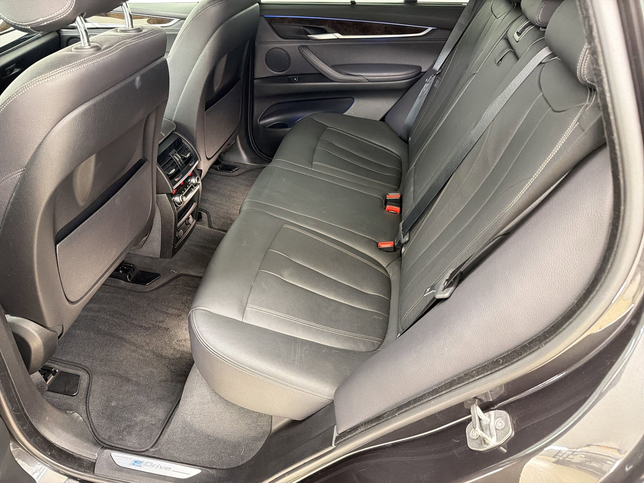 Used 2017 BMW X5 xDrive40e image 13