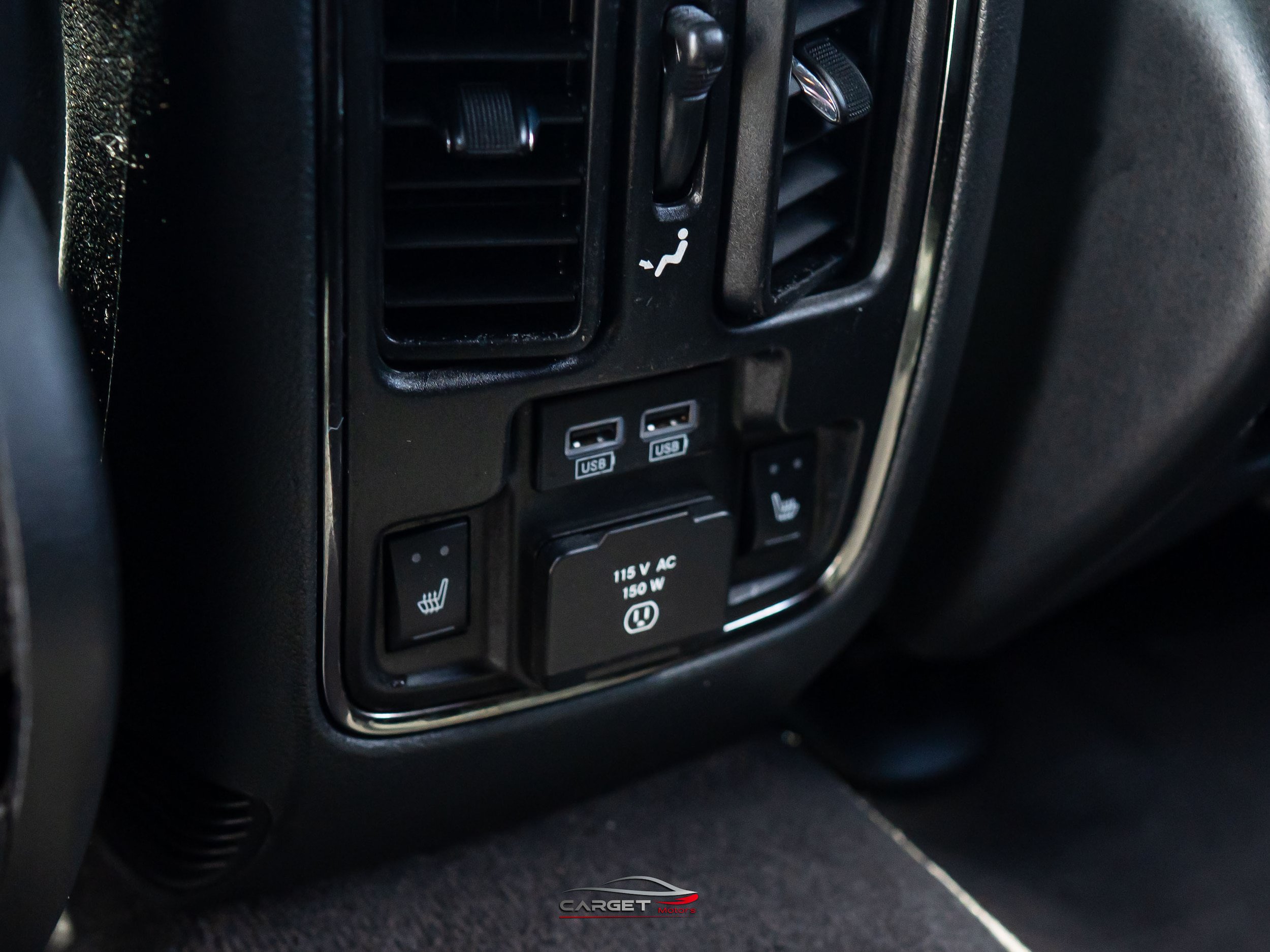 Used 2018 Dodge Durango SRT w/ Technology Group AWD/4WD image 24