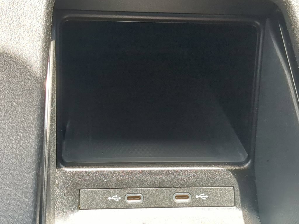 Certified 2022 Volkswagen ID.4 Pro S w/ Gradient Package RWD image 27