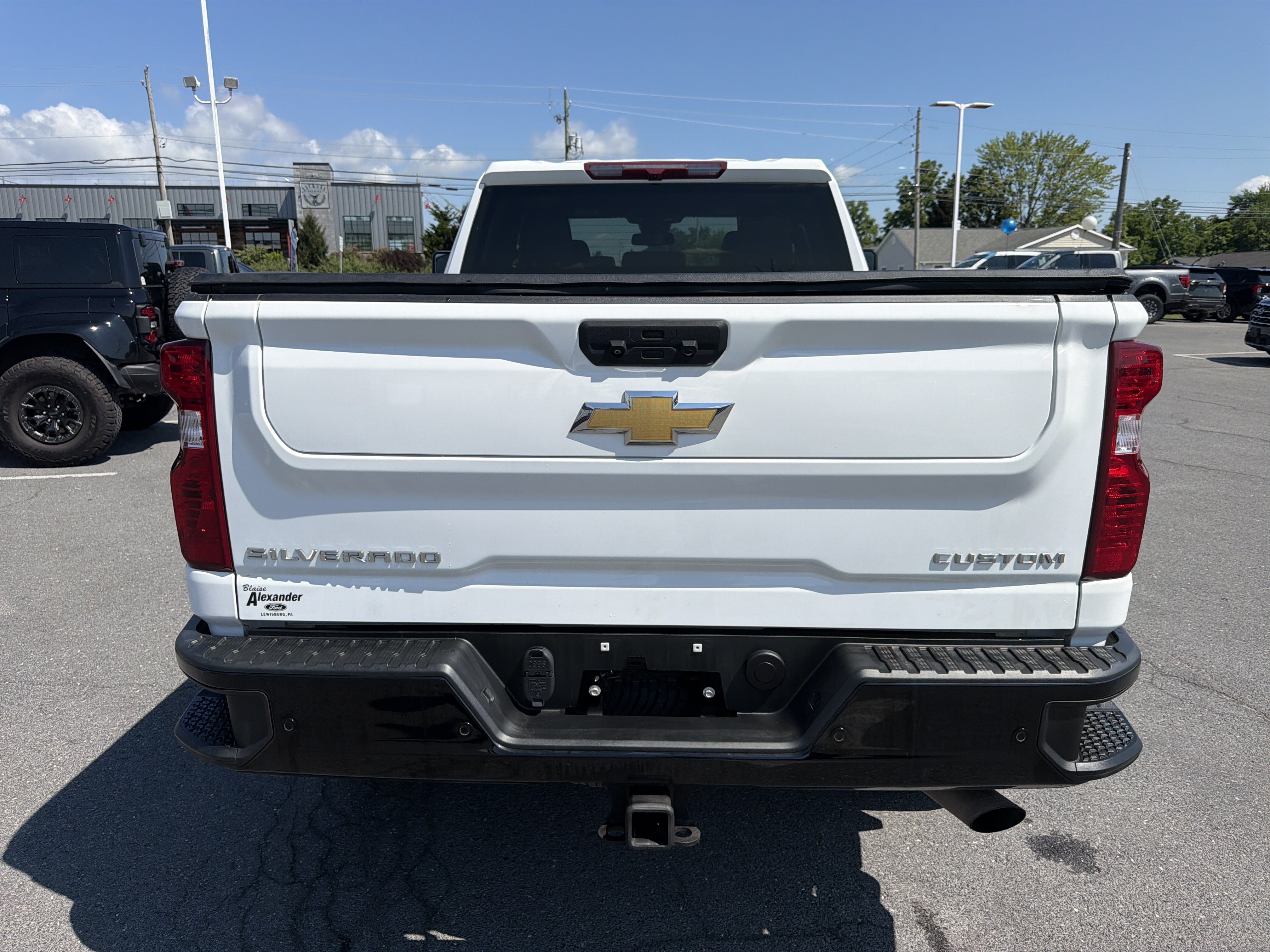 Used 2024 Chevrolet Silverado 2500 Custom w/ Custom Value Package AWD/4WD image 4