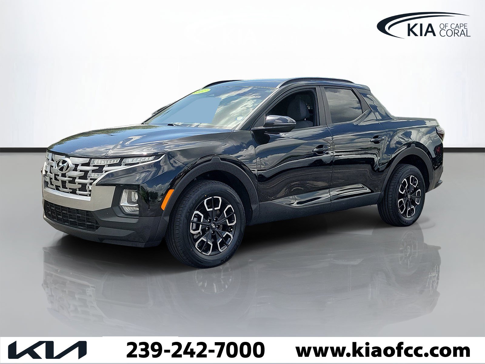 Used 2022 Hyundai Santa Cruz SEL w/ Activity Package FWD image 3