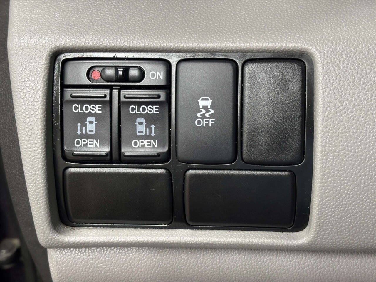 Used 2016 Honda Odyssey SE image 30