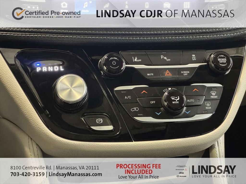 Used 2023 Chrysler Pacifica Limited FWD image 27