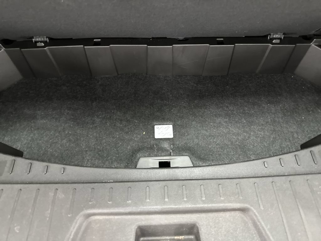 Used 2016 Chevrolet Traverse LTZ AWD/4WD image 24