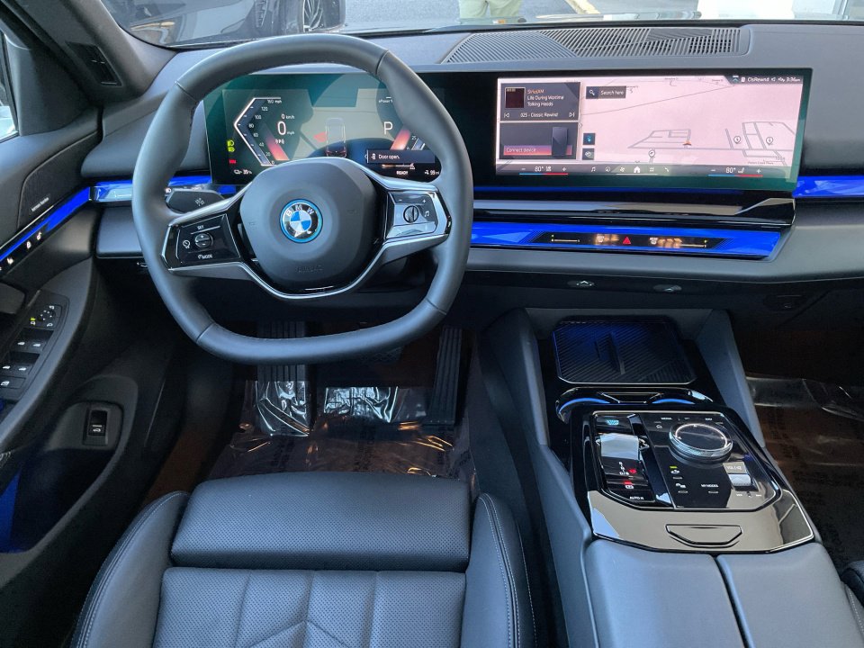 Certified 2024 BMW i5 eDrive40i w/ M Sport Package RWD image 33