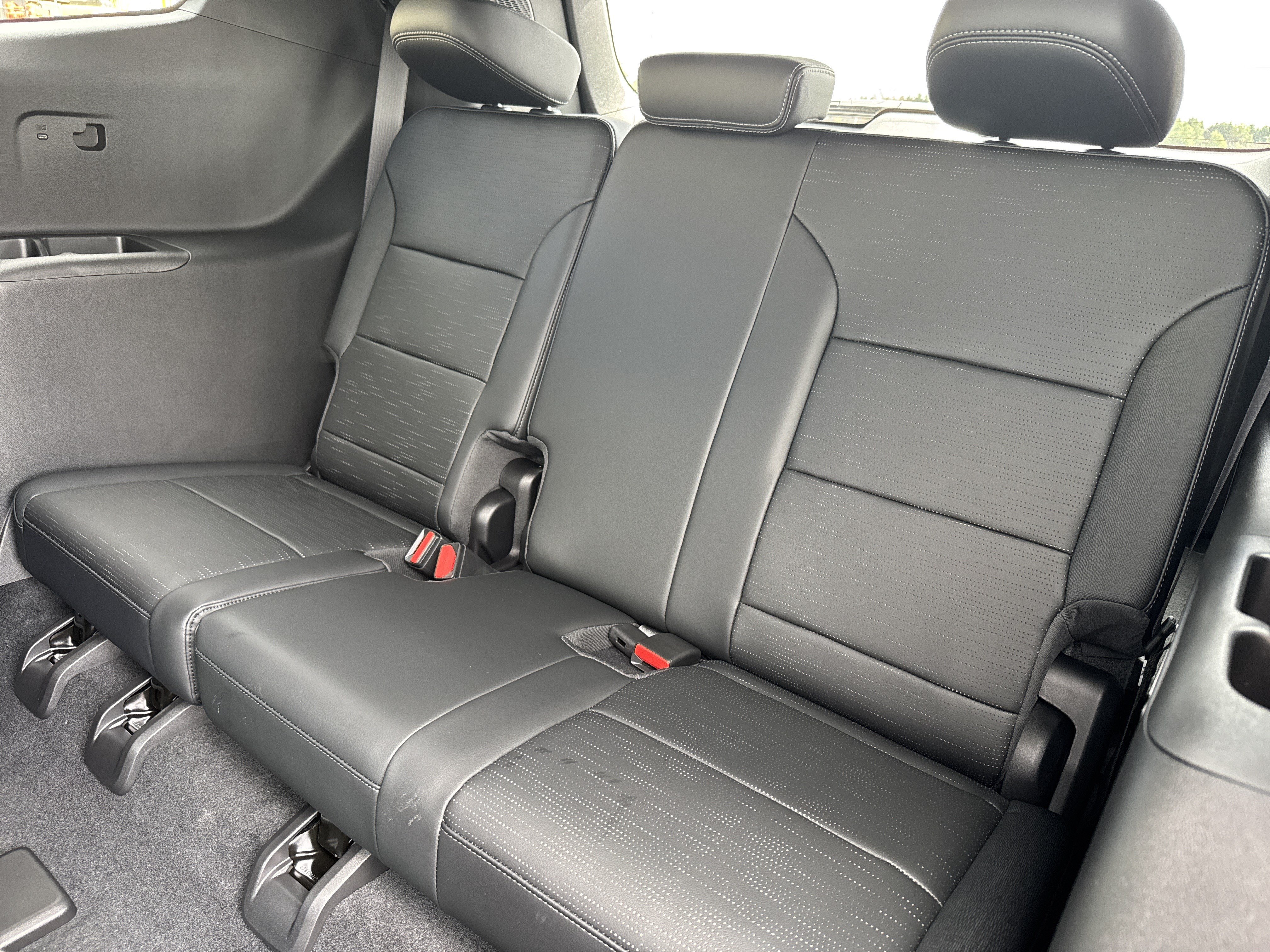 New 2026 Buick Enclave Sport Touring w/ Power Package FWD image 31
