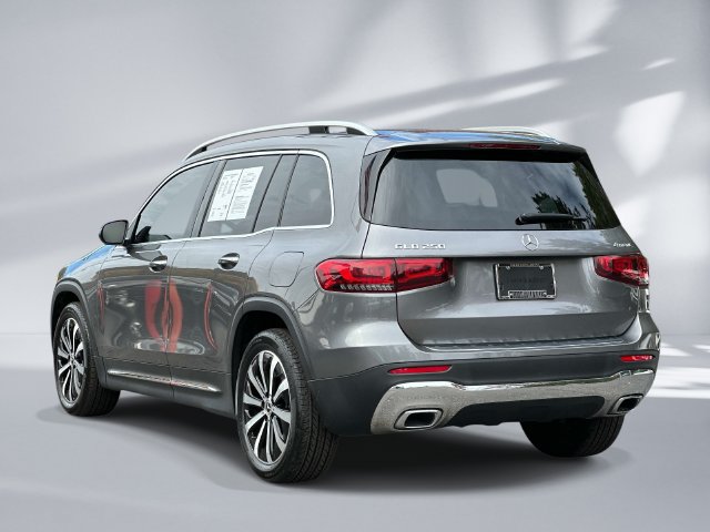 Used 2022 Mercedes-Benz GLB 250 4MATIC image 3