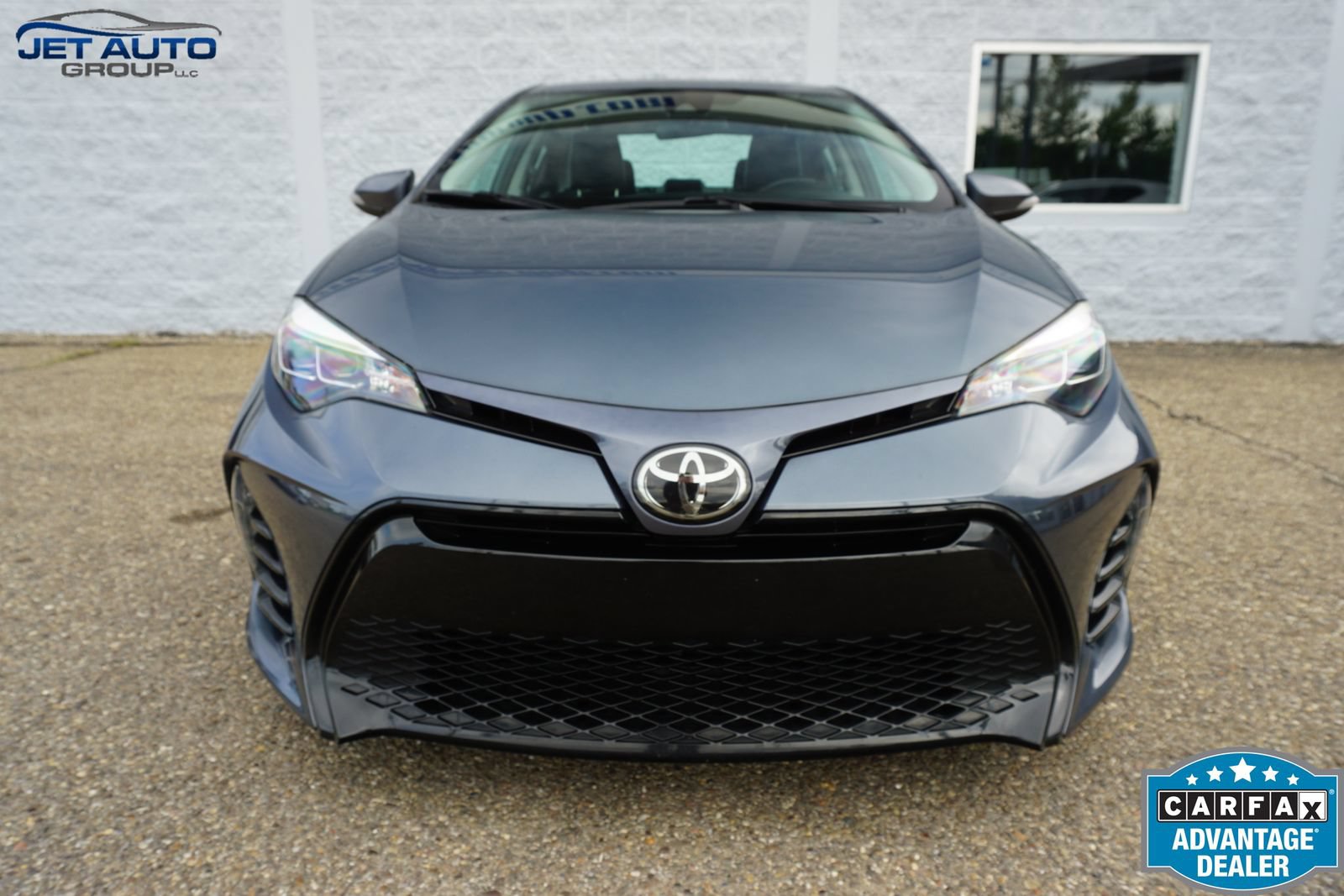 Used 2017 Toyota Corolla SE FWD image 2