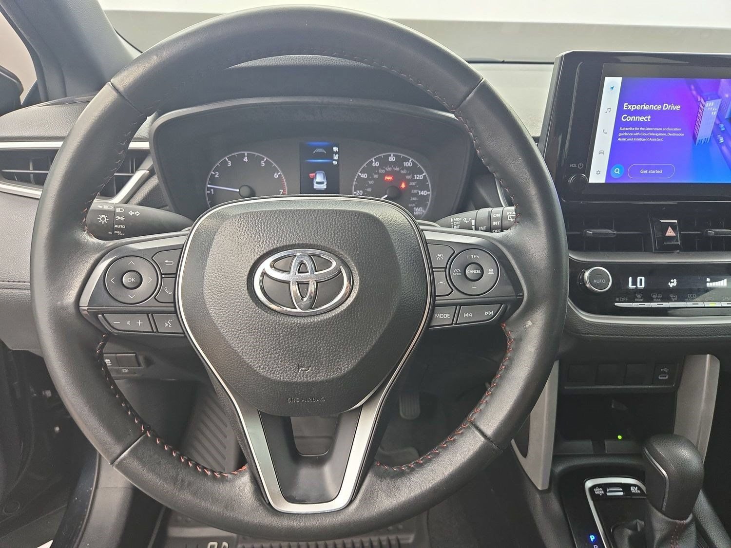 Used 2025 Toyota Corolla Cross AWD Hybrid image 12