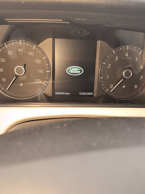 Used 2018 Land Rover Range Rover Velar S image 6