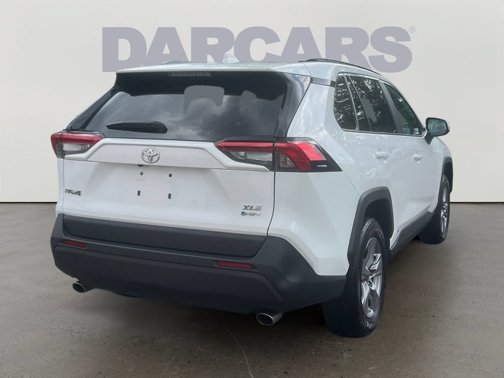 Used 2025 Toyota RAV4 XLE AWD/4WD image 7