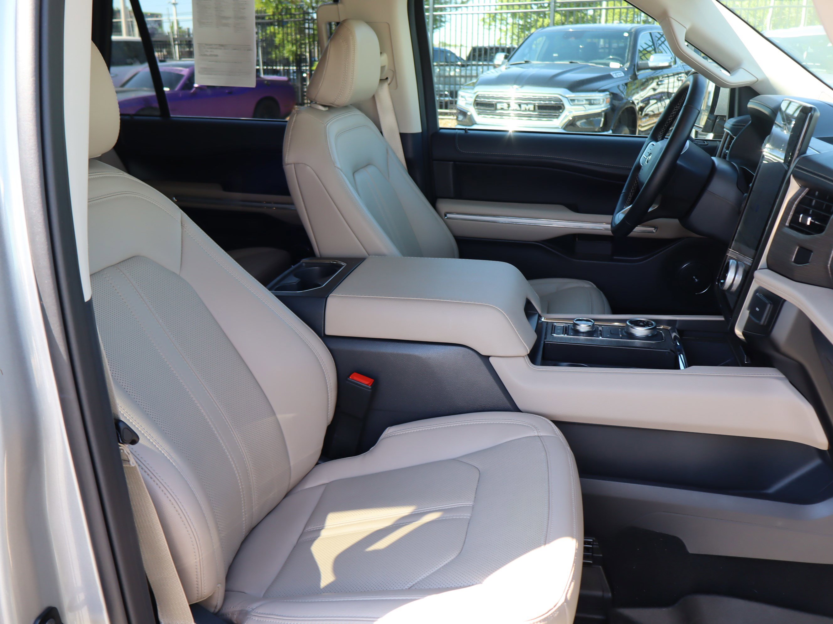 Used 2024 Ford Expedition Max Limited AWD/4WD image 42