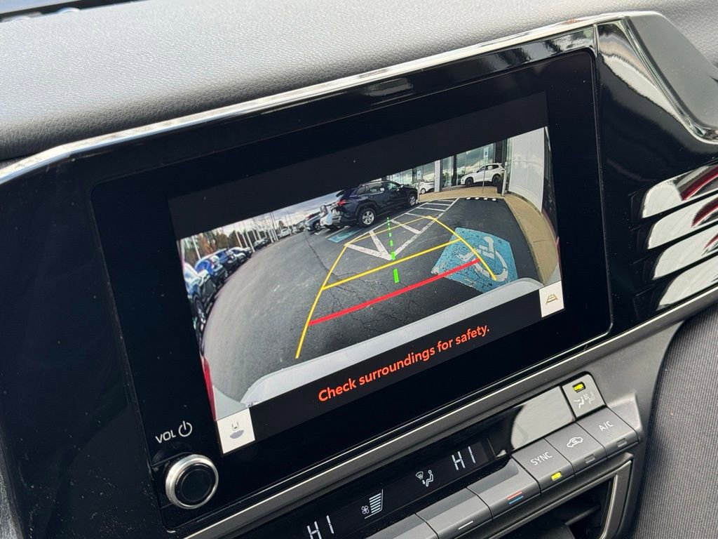 Used 2025 Toyota Camry LE image 39