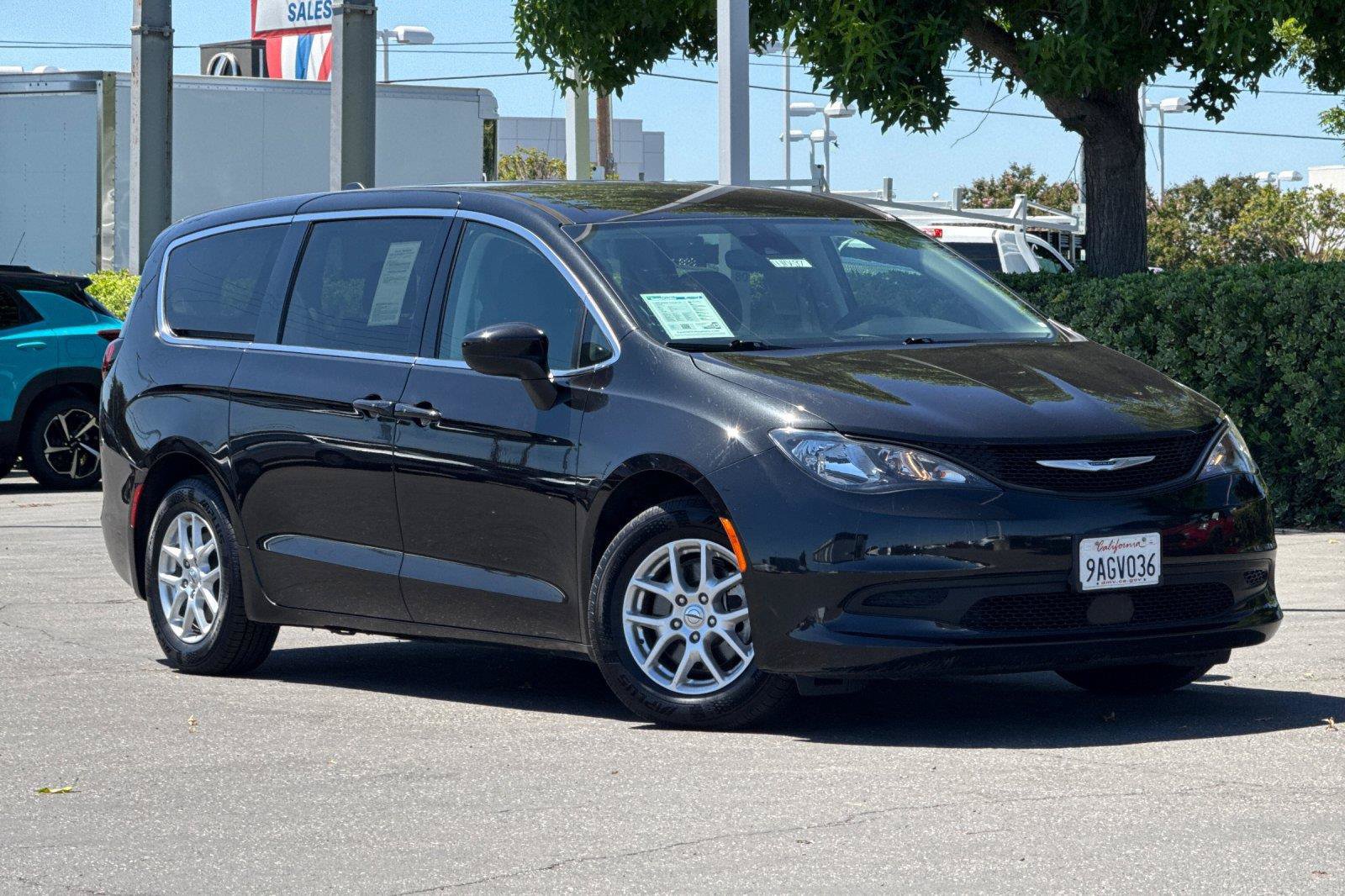 Certified 2022 Chrysler Voyager LX