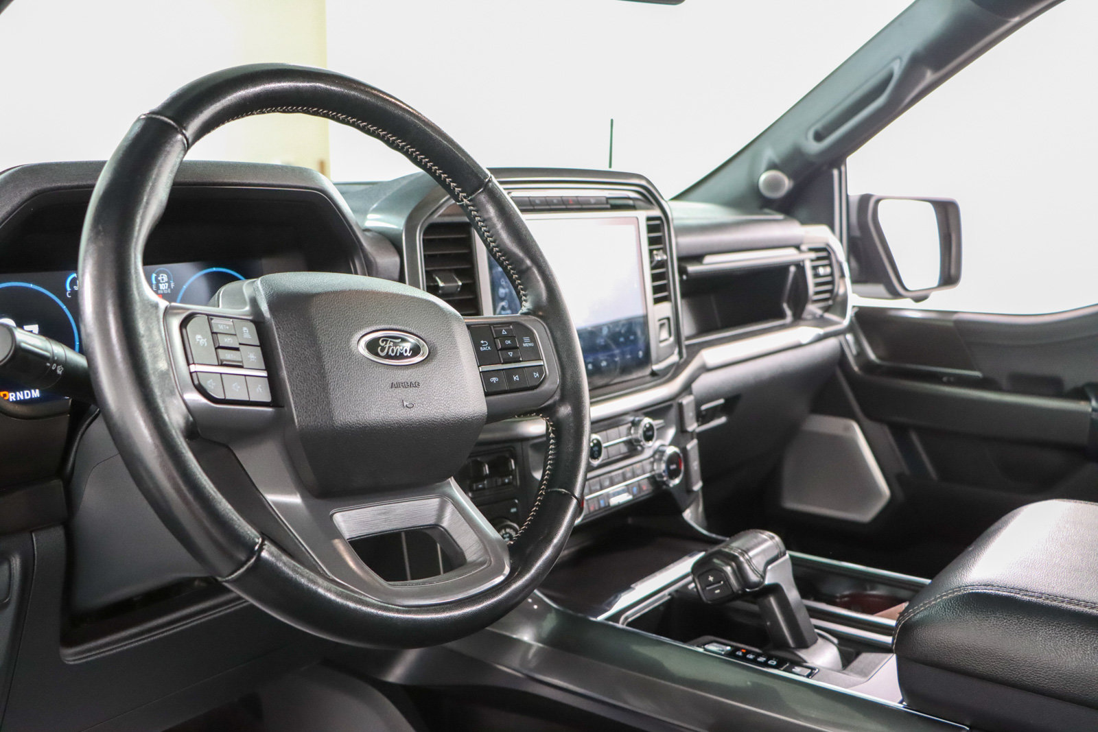 Used 2022 Ford F150 Lariat w/ Equipment Group 502A High AWD/4WD image 26