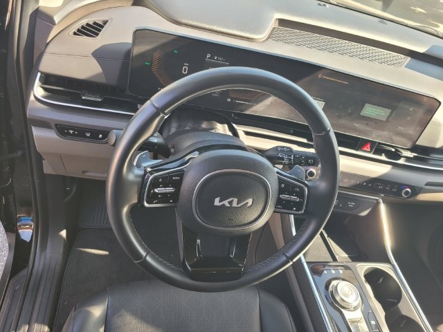 Used 2026 Kia Carnival EX FWD image 30