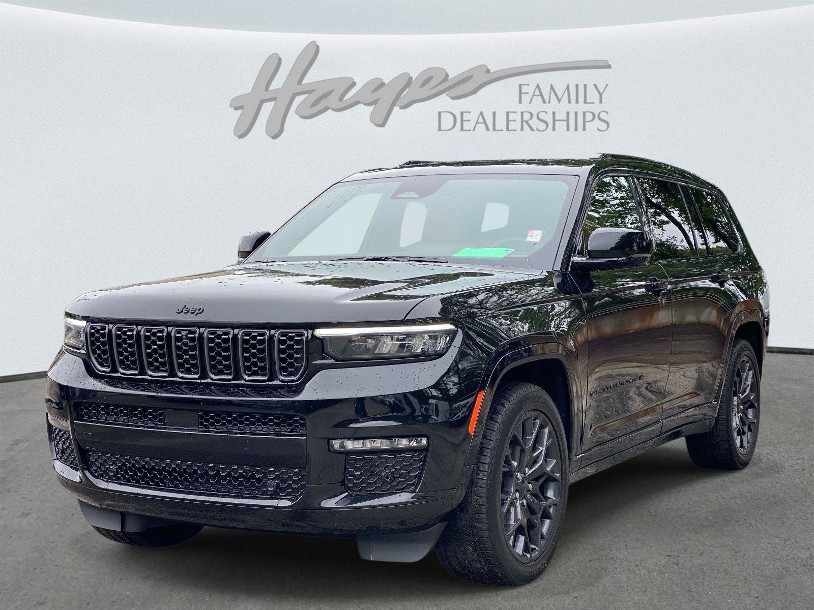 Used 2024 Jeep Grand Cherokee L Summit AWD/4WD image 11