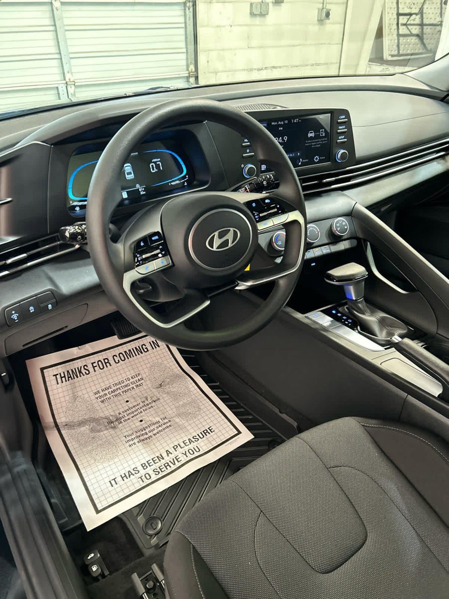 New 2026 Hyundai Elantra SE FWD image 9