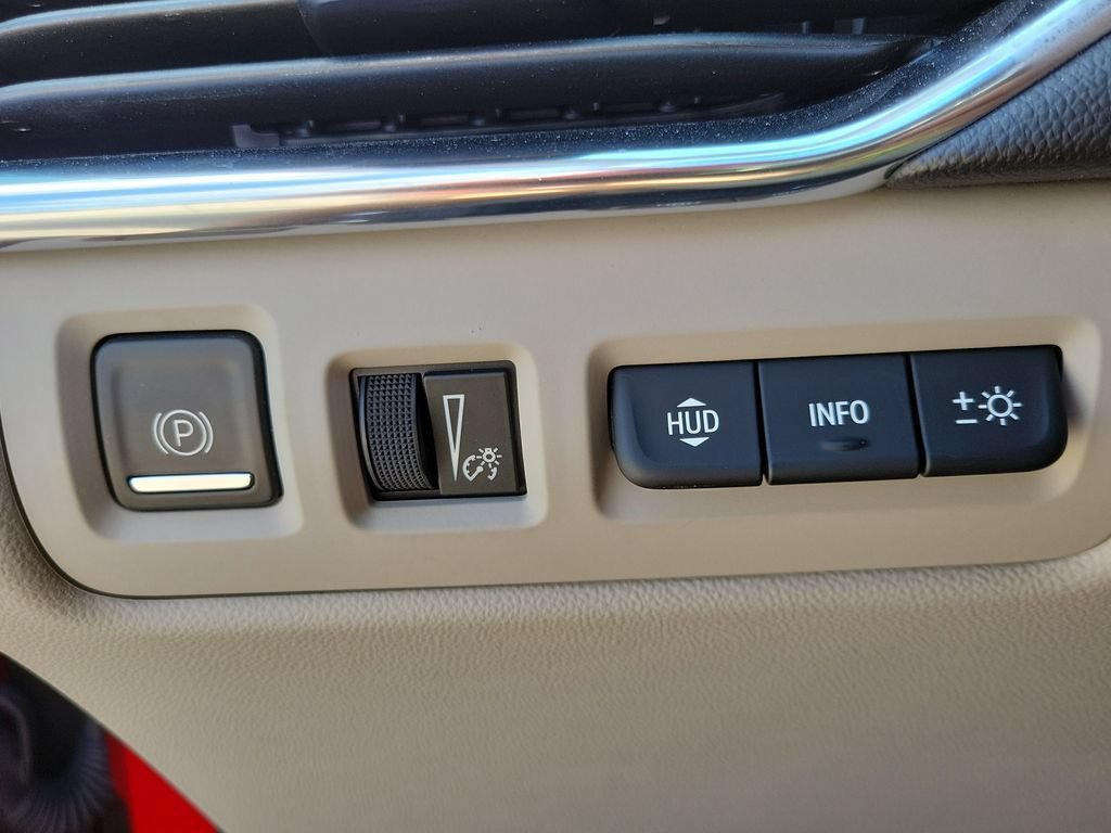 Certified 2023 Cadillac XT4 Premium Luxury w/ Technology Package AWD/4WD image 17
