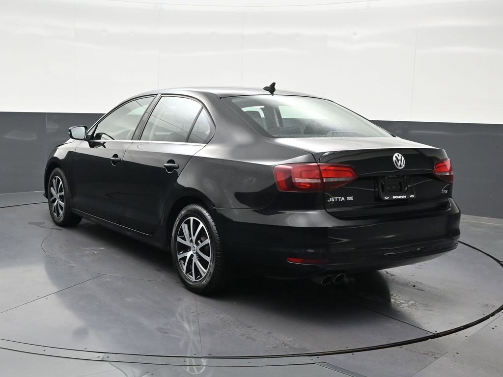 Used 2018 Volkswagen Jetta SE FWD image 3
