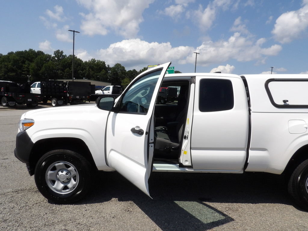 Used 2023 Toyota Tacoma SR RWD image 13