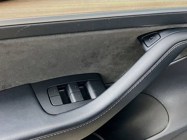 Used 2022 Tesla Model 3 image 9