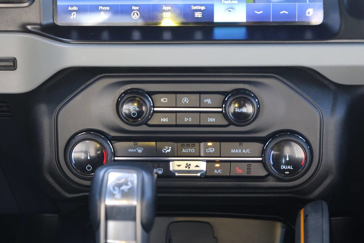 Used 2022 Ford Bronco Badlands image 21