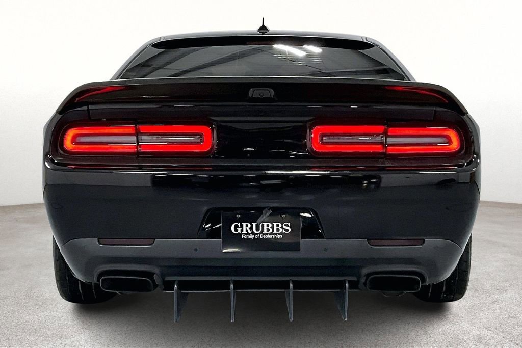 Used 2016 Dodge Challenger SRT Hellcat image 6