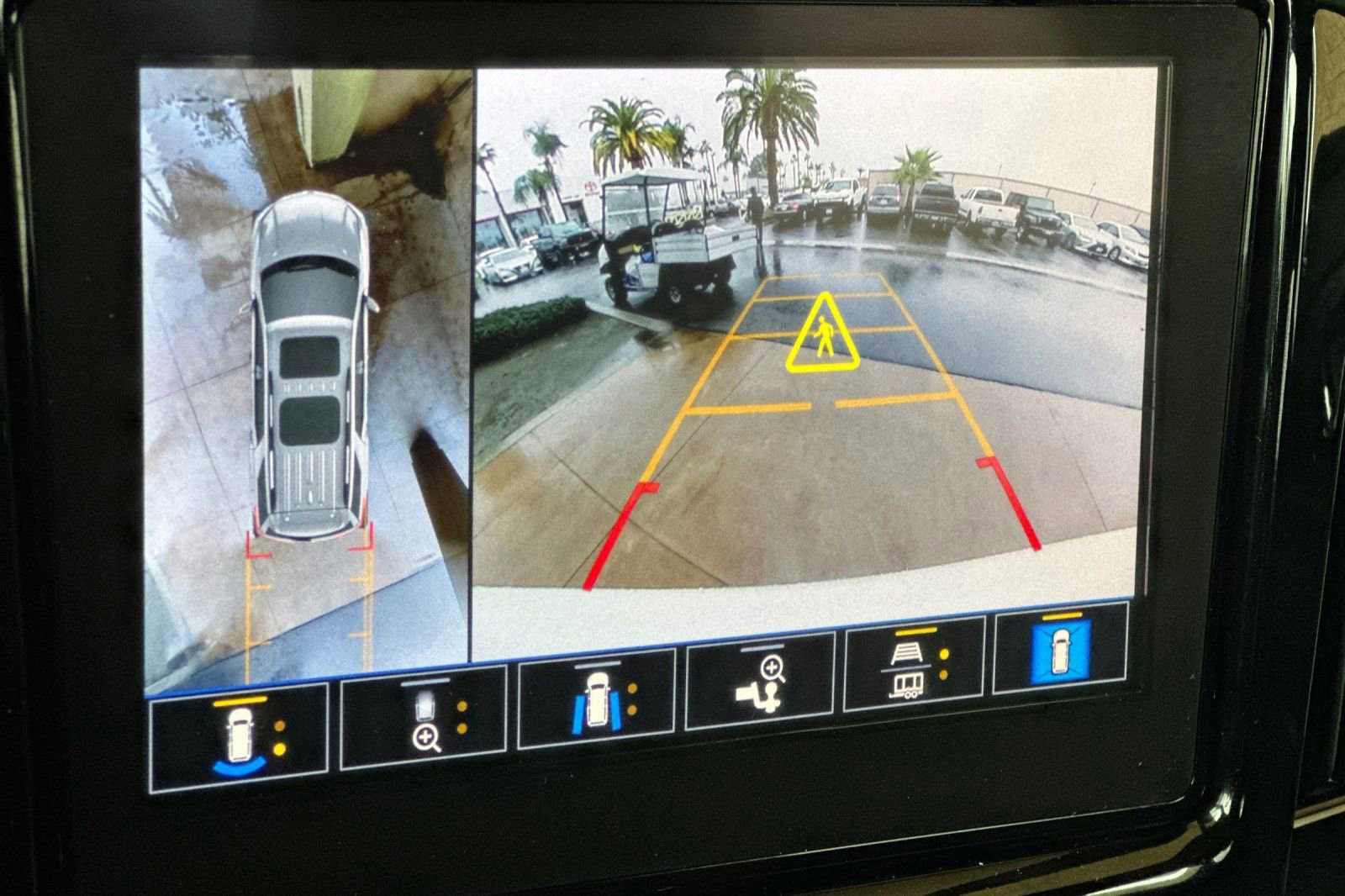 Used 2023 Chevrolet Traverse High Country w/ LPO, Floor Liner Package image 21