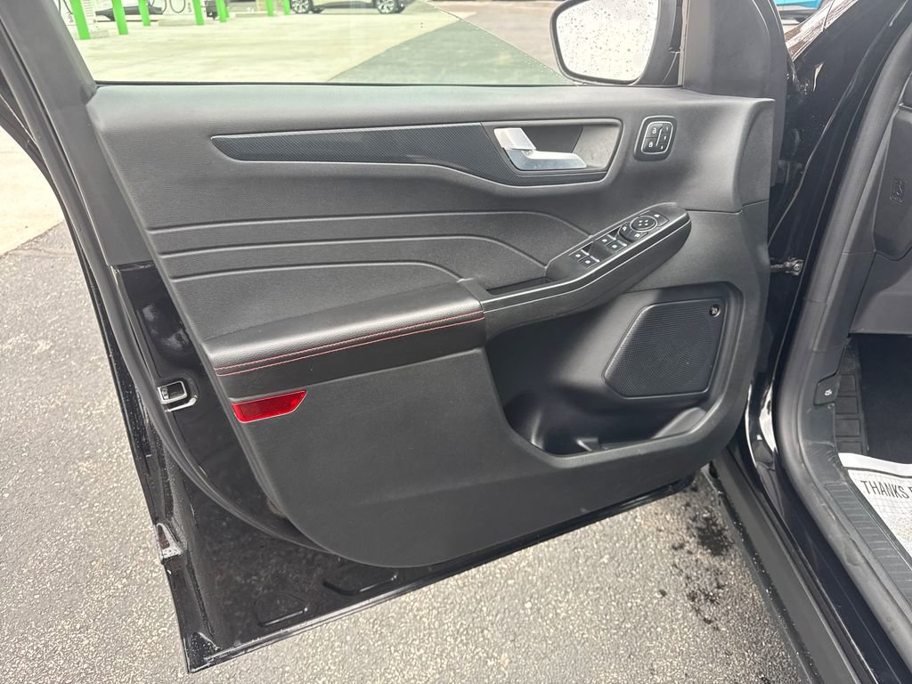 Used 2025 Ford Escape ST-Line Elite w/ Tech Pack #2 image 29