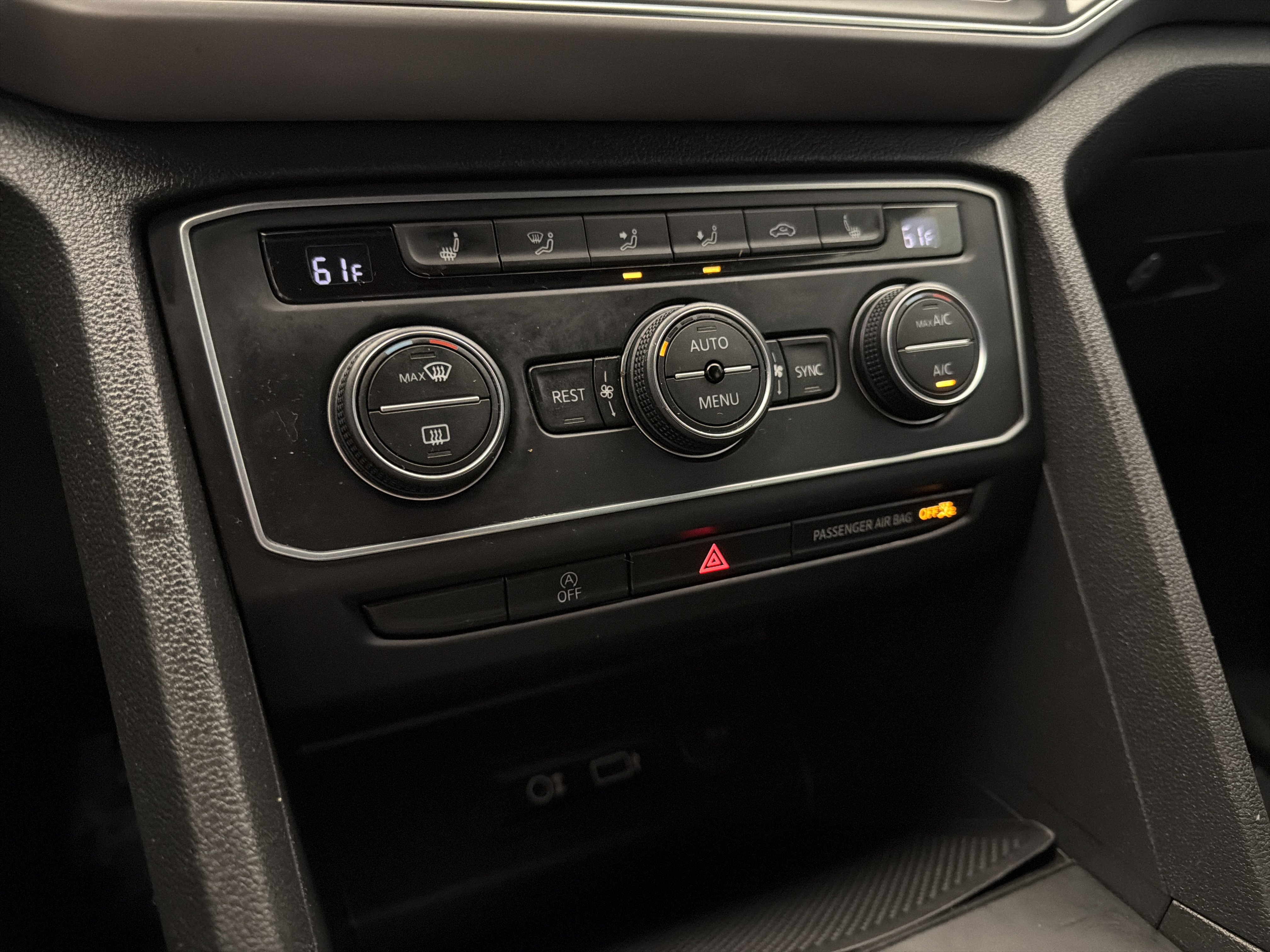 Used 2019 Volkswagen Atlas SE FWD image 20