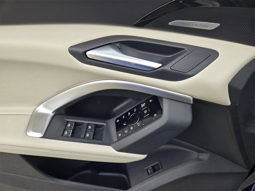 New 2025 Audi Q5 2.0T Premium Plus image 18