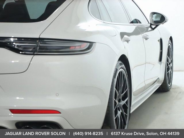 Used 2023 Porsche Panamera 4 image 8