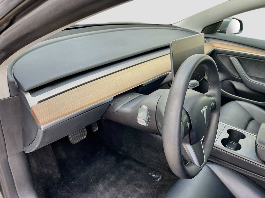 Used 2023 Tesla Model 3 Standard Range RWD image 9