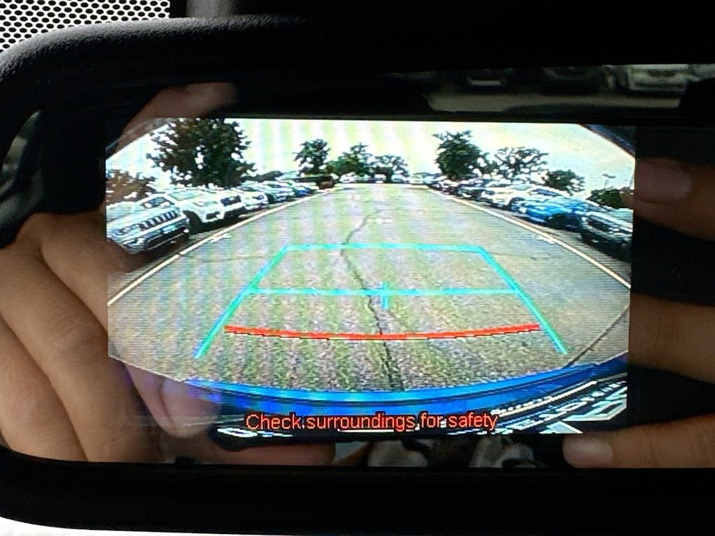 Used 2018 Toyota C-HR XLE FWD image 17
